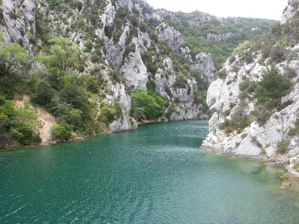 Un Petit Coin De Paradis Taradeau Habitación foto